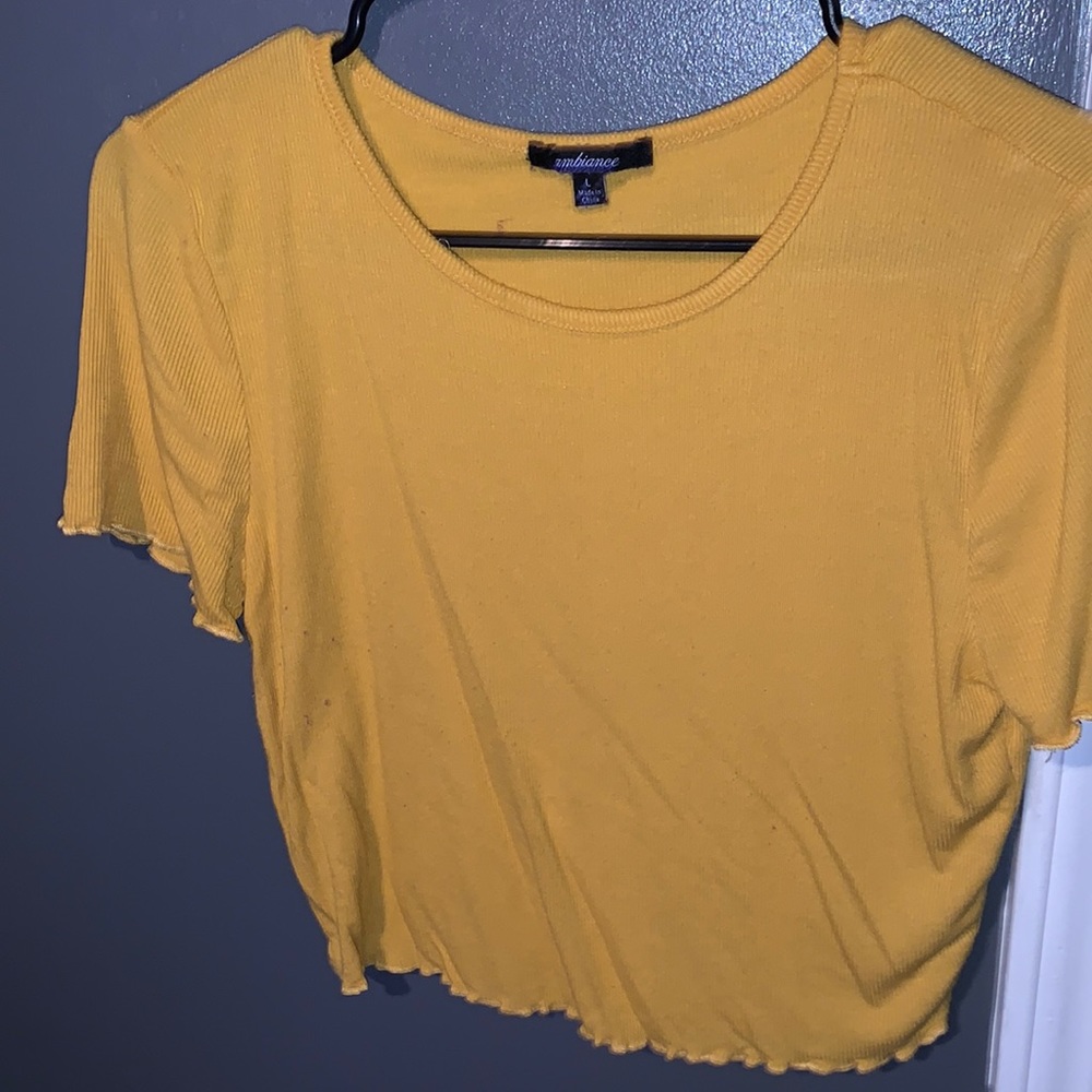 Cropped yellow shirt